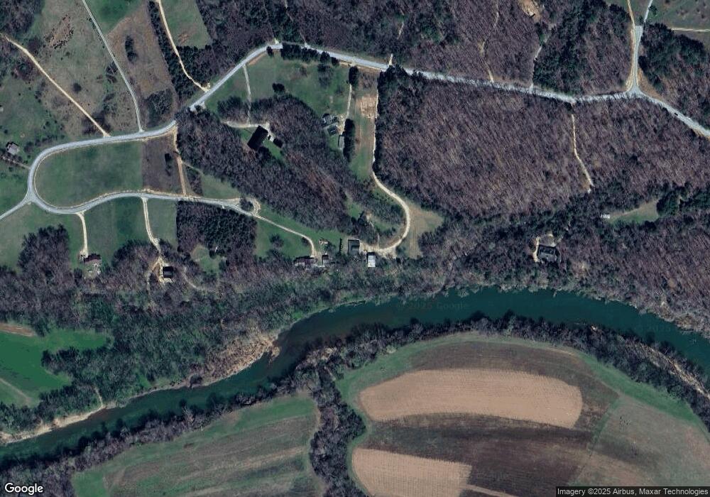 879 Whitaker Bend Rd, Linden, TN 37096 - photo 1