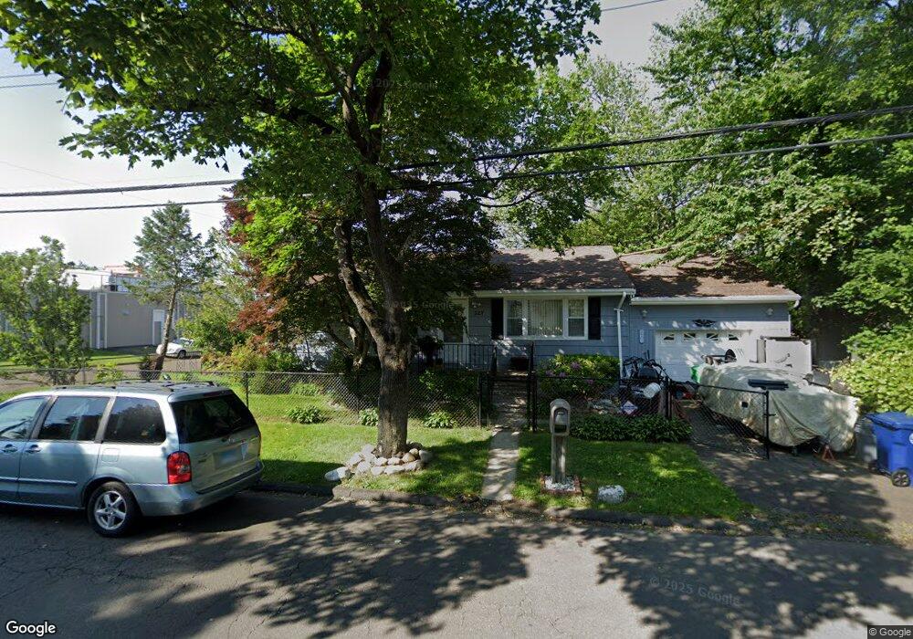 227 Tuthill St, West Haven, CT 06516 - photo 1