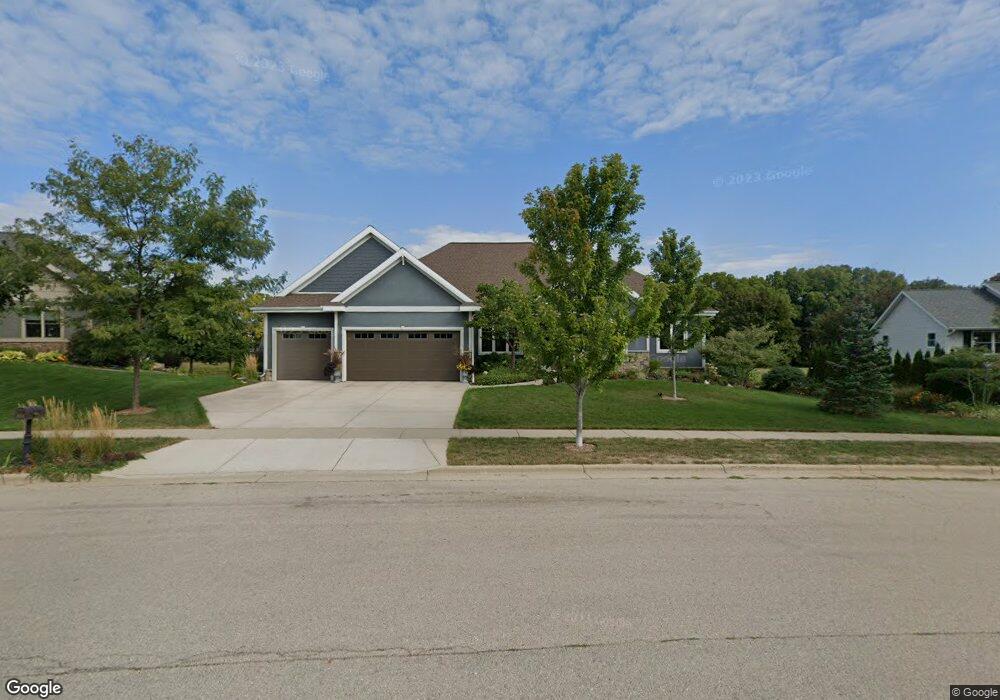 388 Oakwood Dr, Oregon, WI 53575 - photo 1