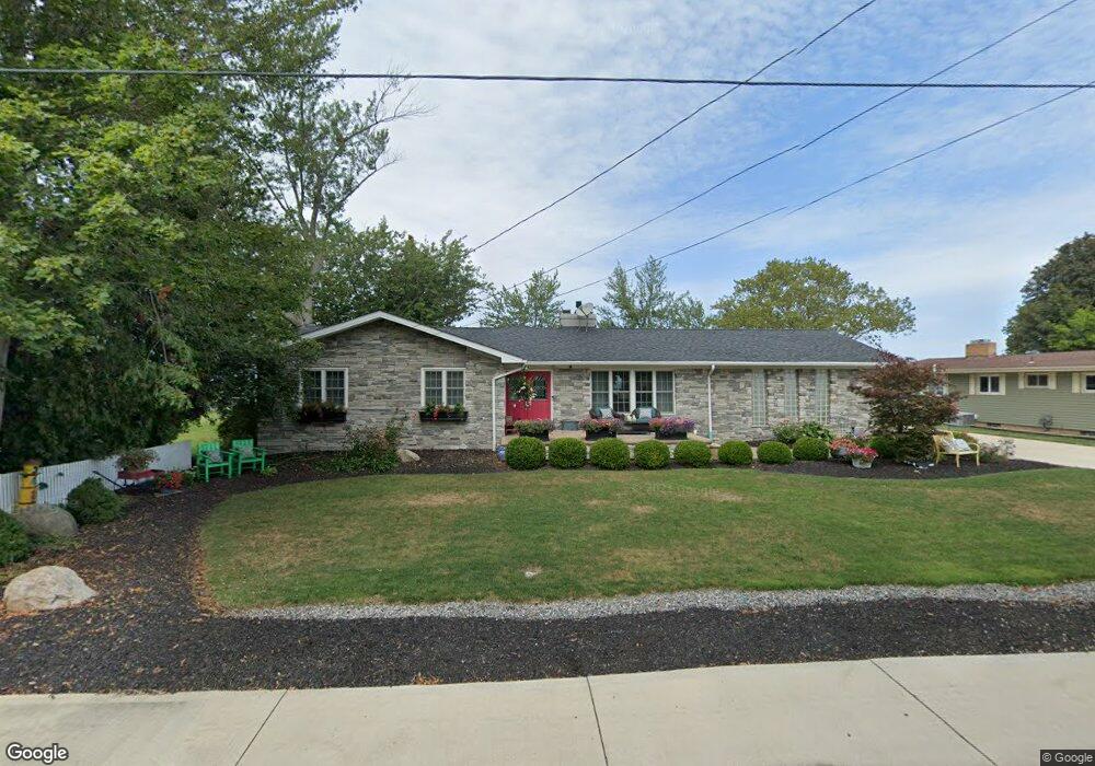 5219 Edgewater Dr, Sheffield Lake, OH 44054 - photo 1