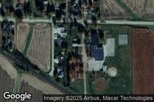 26 School St, Chadwick, IL 61014