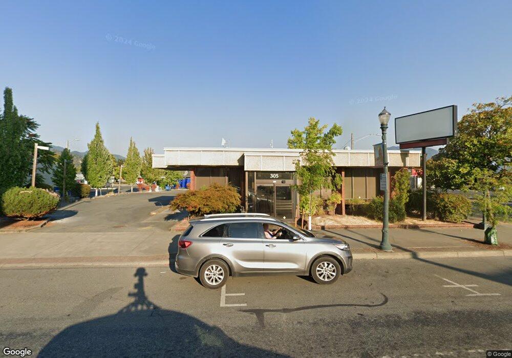 305 NE 6th St, Grants Pass, OR 97526 - photo 1