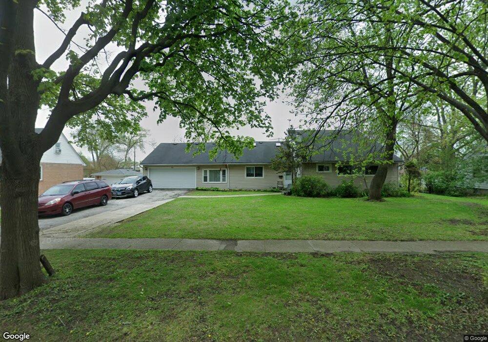 1808 E Evergreen St, Wheaton, IL 60187 - photo 1