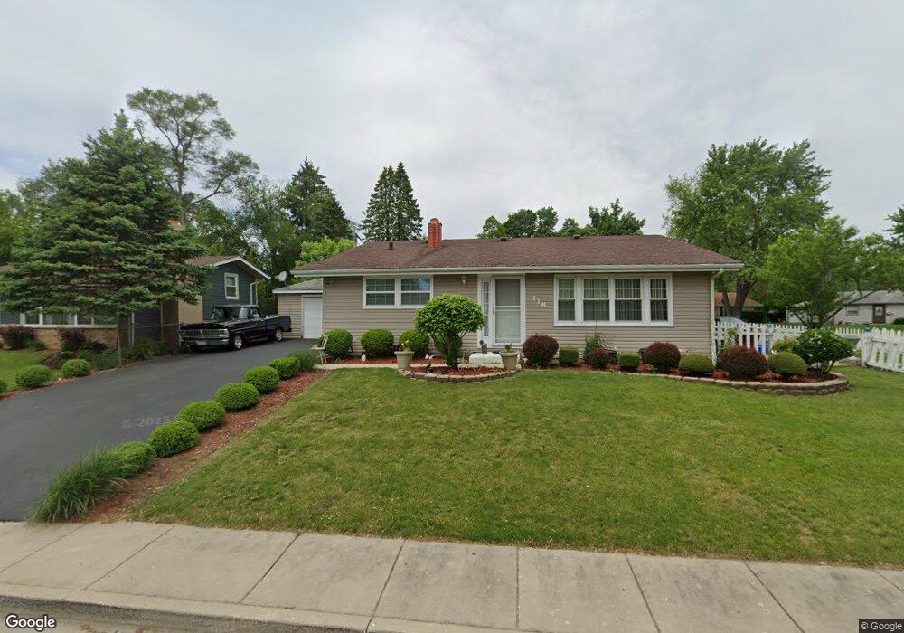 118 Siesta Rd, Carpentersville, IL 60110 - photo 1