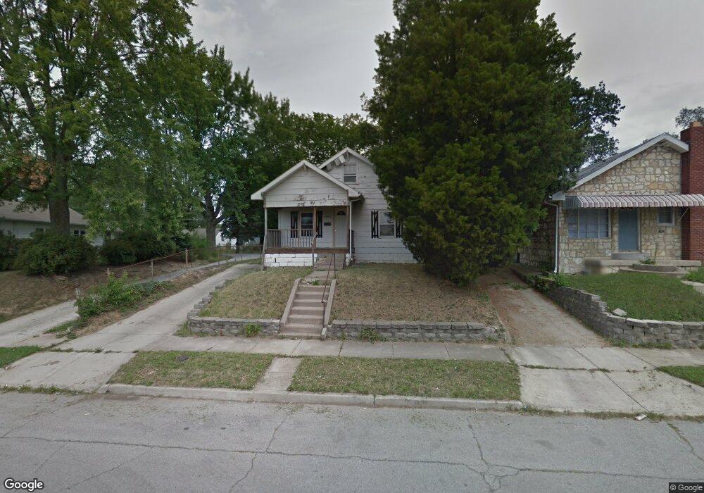 2402 Fairview St, Anderson, IN 46016 - photo 1