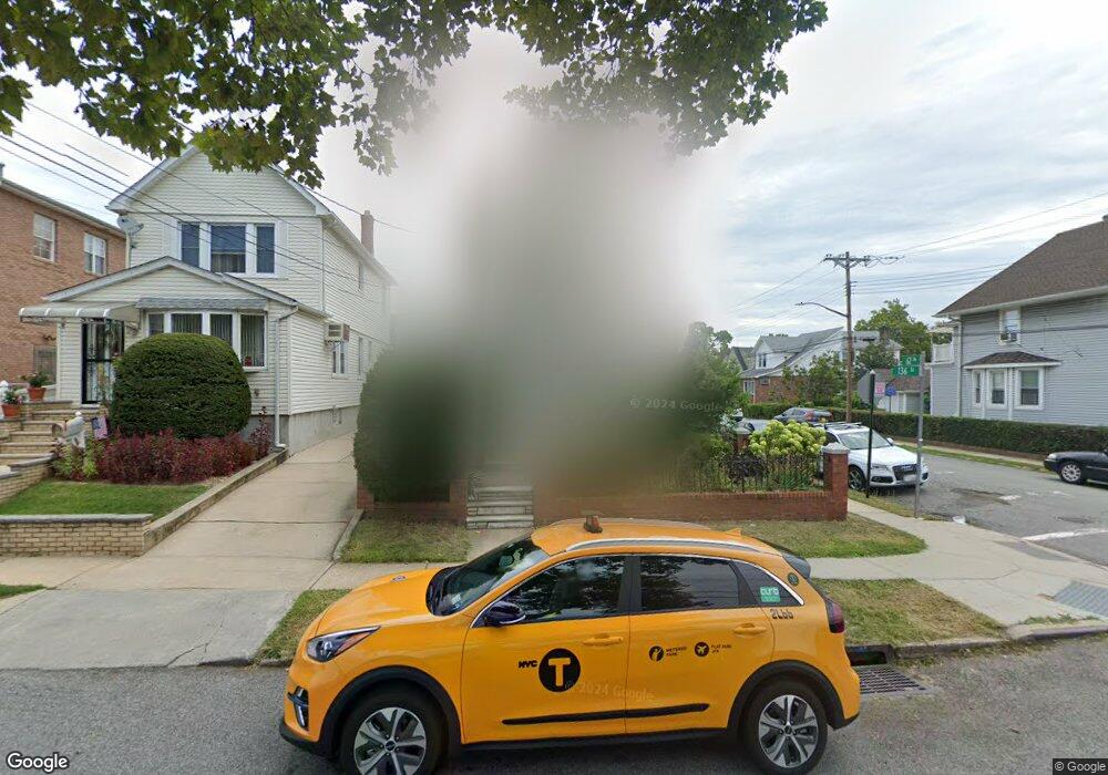 61-39 136th St, Flushing, NY 11367 - photo 1