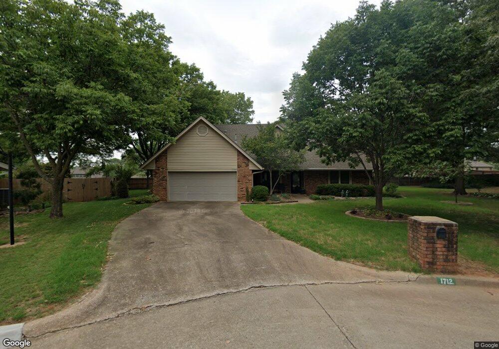 1712 W Winston Ct, Broken Arrow, OK 74011 - photo 1