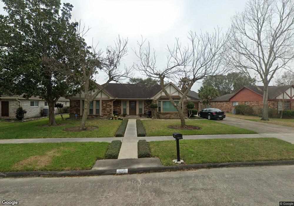 2121 Abingdon Rd, Alvin, TX 77511 - photo 1