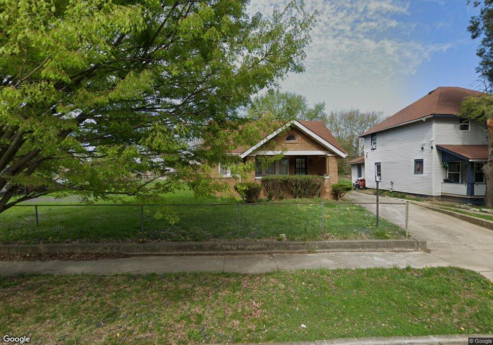 1613 Nelle St, Anderson, IN 46016 - photo 1