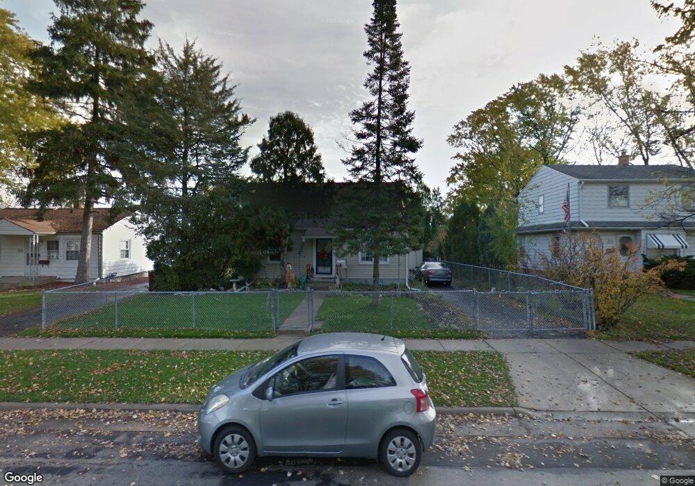 W165N8426 Lavergne Ave, Menomonee Falls, WI 53051 - photo 1