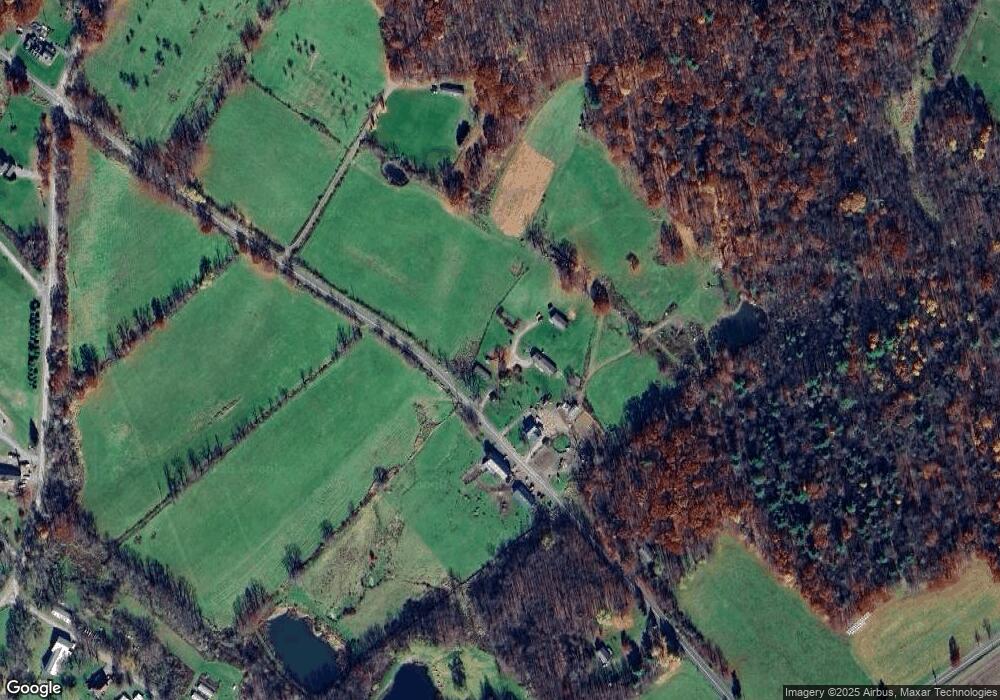 898 Blue Berry Rd, Falls, PA 18615 - photo 1