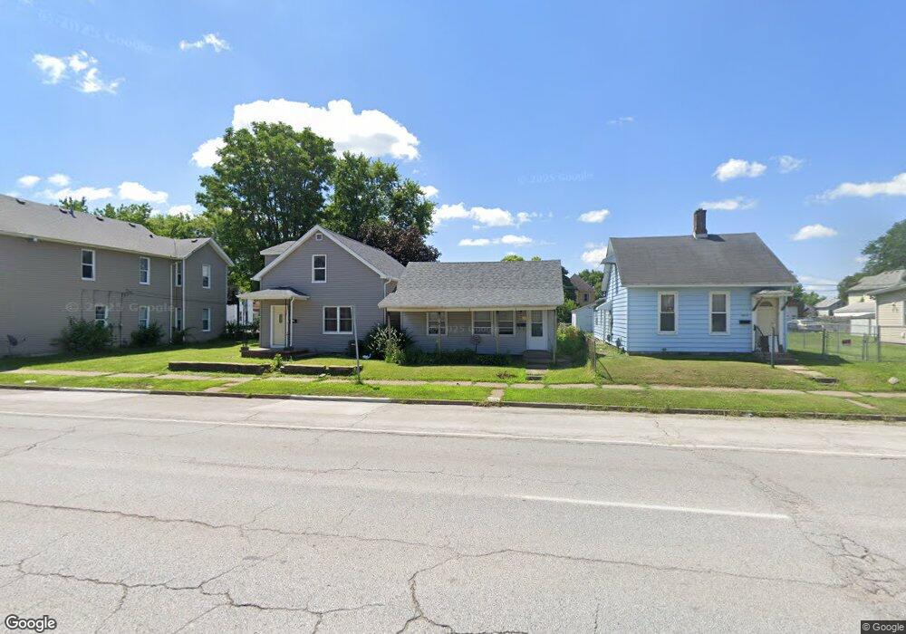 1611 W 4th St, Davenport, IA 52802 - photo 1