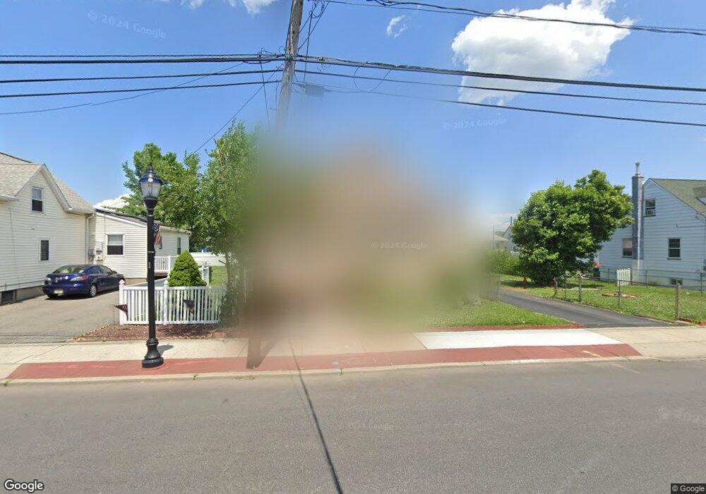 740 Roosevelt Ave, Carteret, NJ 07008 - photo 1