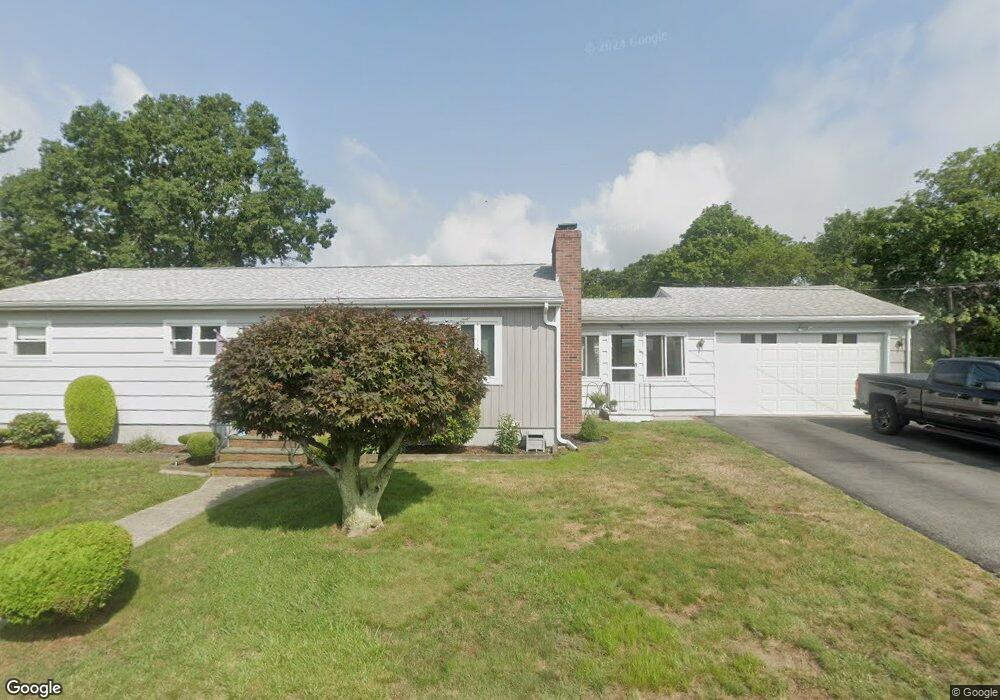 7 Greendale St, South Dartmouth, MA 02748 - photo 1