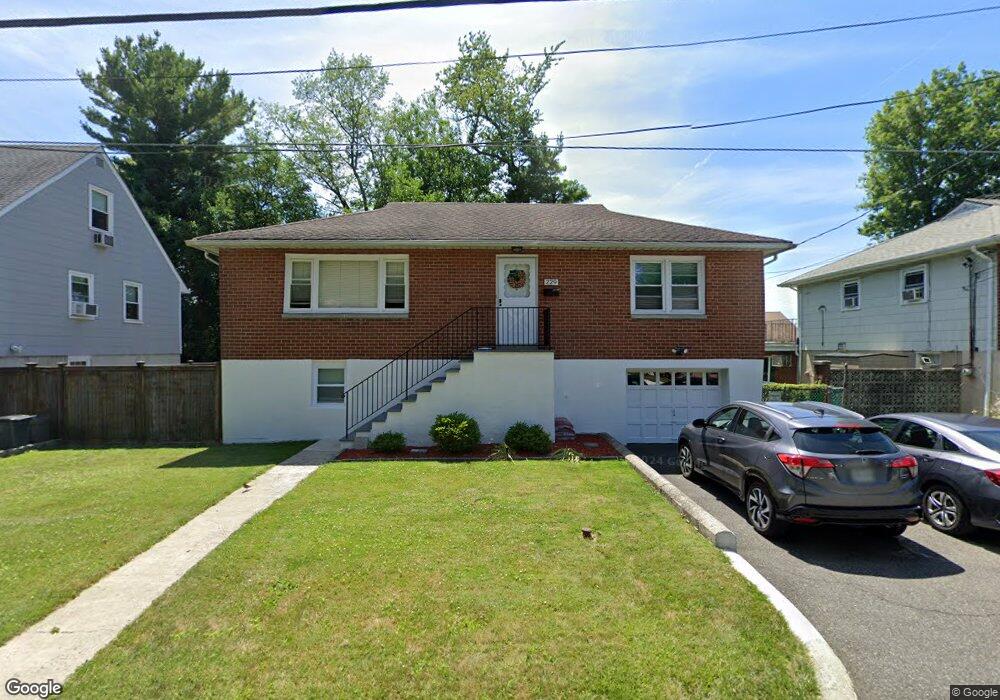 229 Roundhill Dr, Yonkers, NY 10710 - photo 1