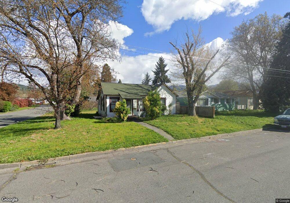 922 SW J St, Grants Pass, OR 97526 - photo 1