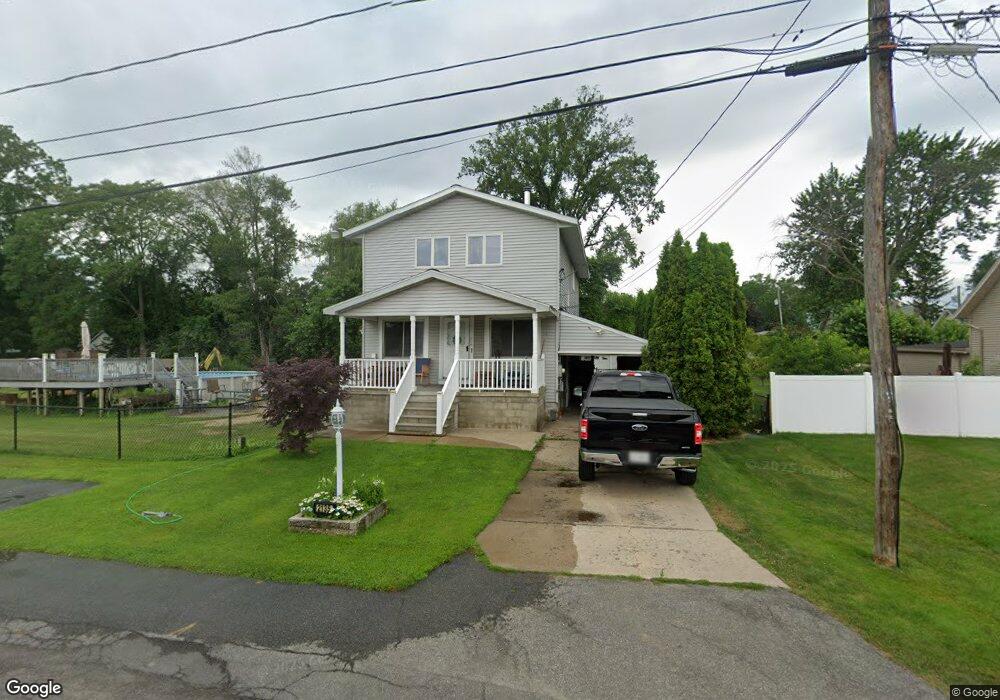 2135 Lynn St, Schenectady, NY 12306 - photo 1
