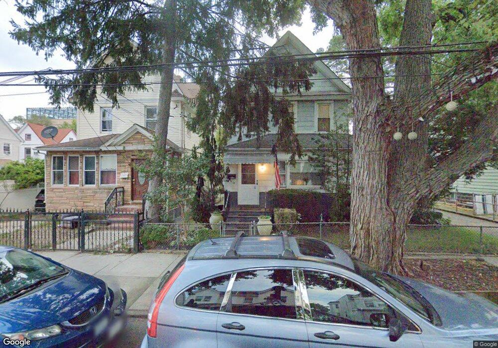 9115 112th St, Richmond Hill, NY 11418 - photo 1