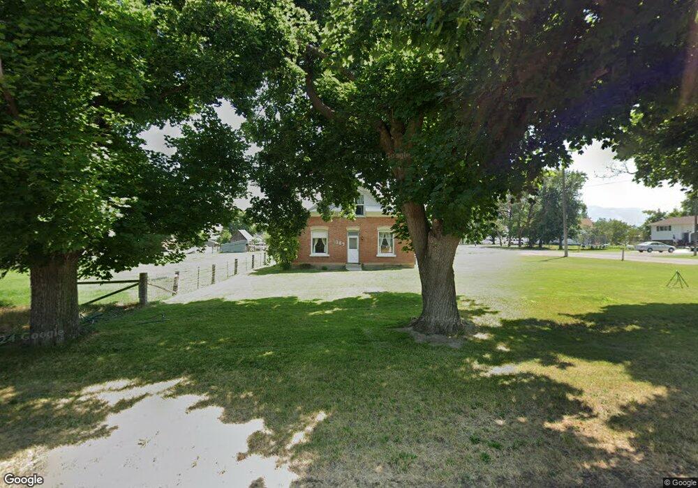 389 S Center St, Hyrum, UT 84319 - photo 1
