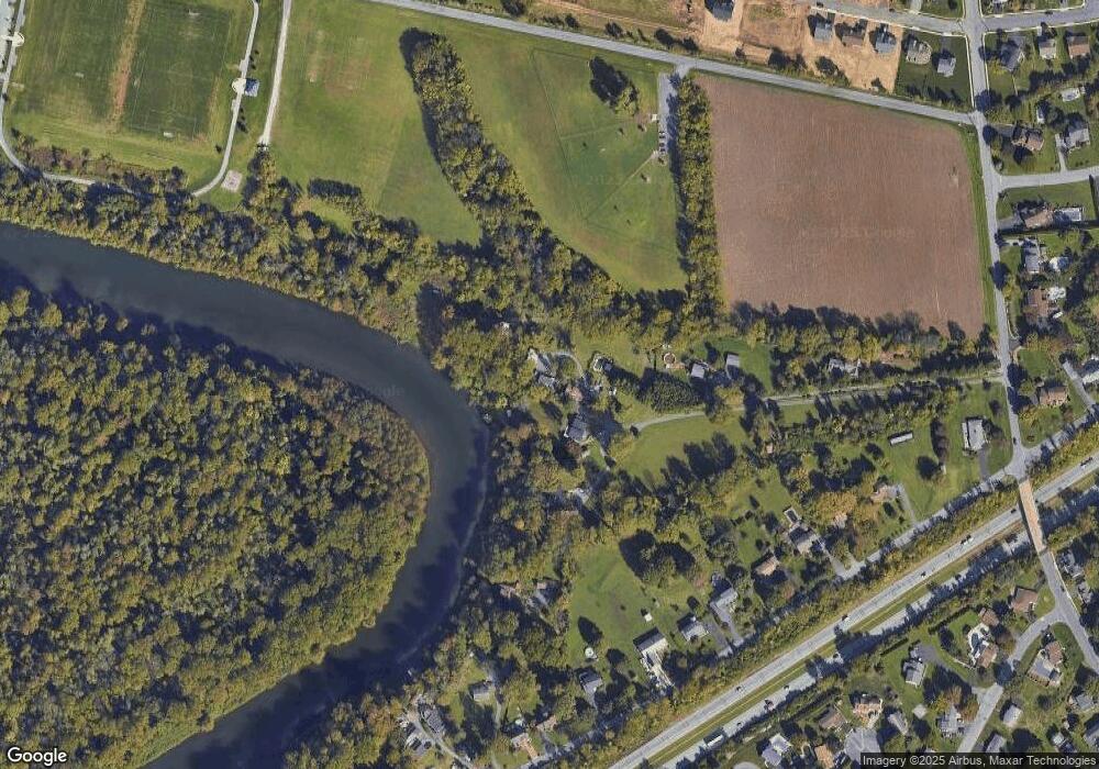 4518 Stoudts Ferry Bridge Rd, Reading, PA 19605 - photo 1