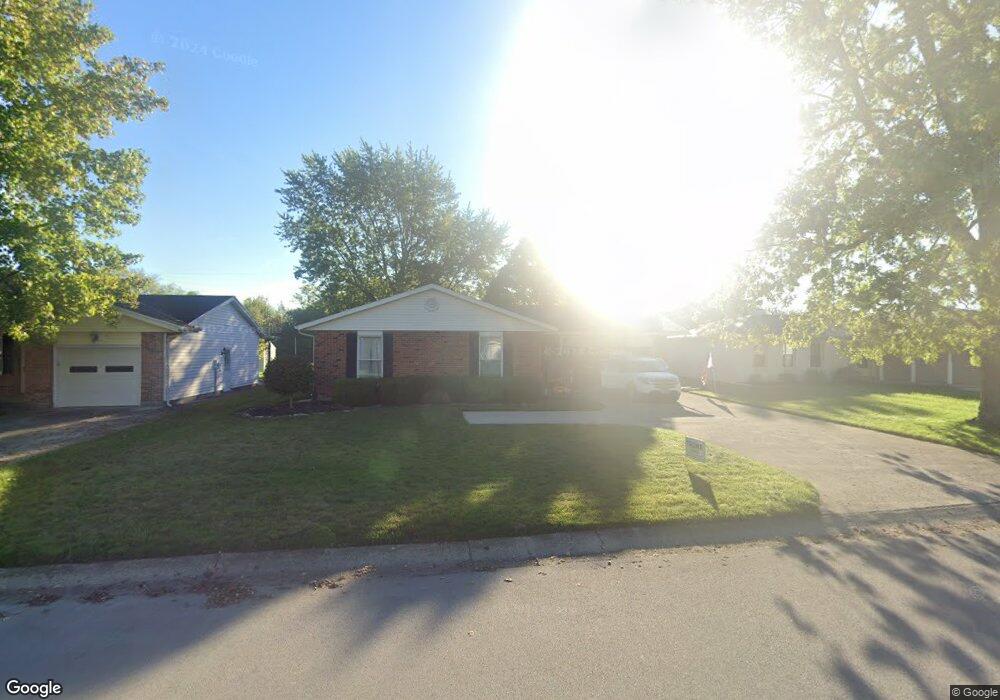 122 Phillips Dr, Wapakoneta, OH 45895 - photo 1