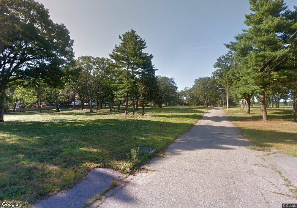 72 Pembroke Ave, Warwick, RI 02889 - photo 1