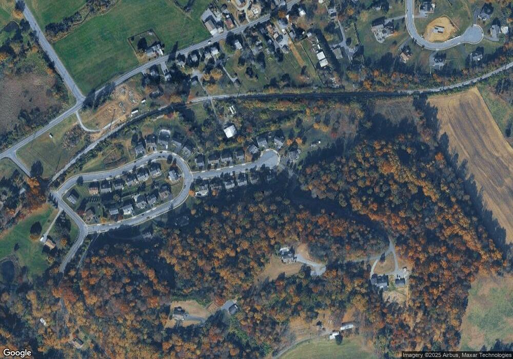 908 Connor Ct, Reading, PA 19608 - photo 1