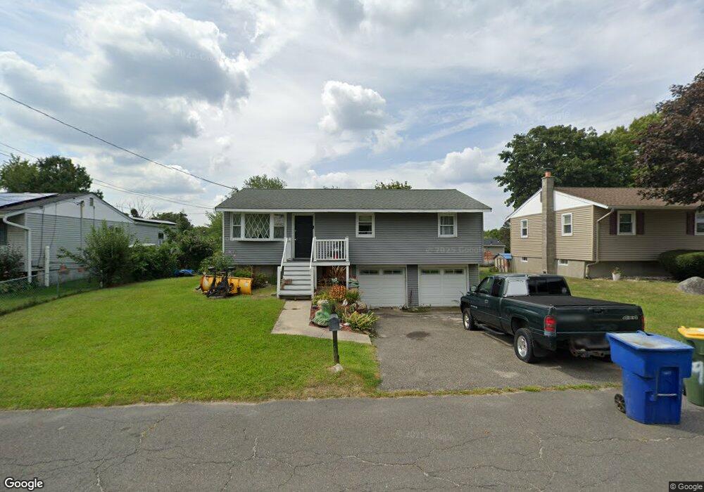 31 Fieldstream Dr, Waterbury, CT 06704 - photo 1