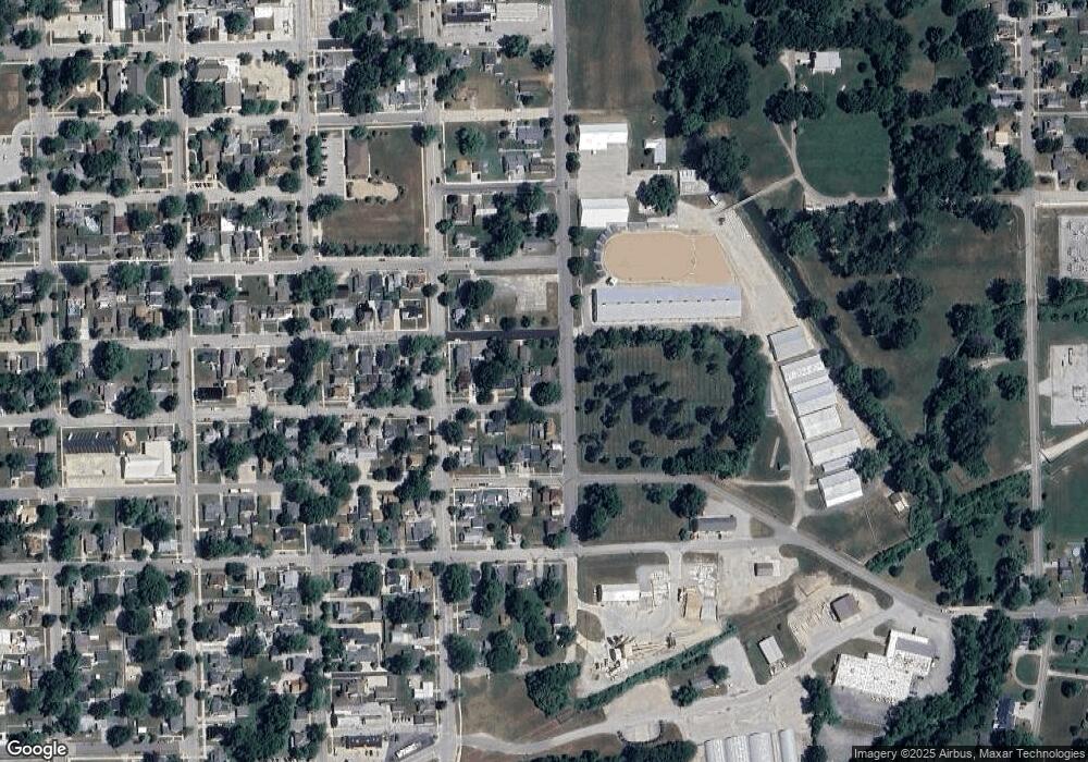 216 E 17th St, Auburn, IN 46706 - photo 1