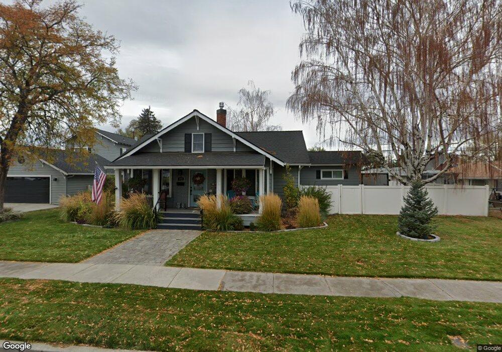 225 SW 10th St, Redmond, OR 97756 - photo 1