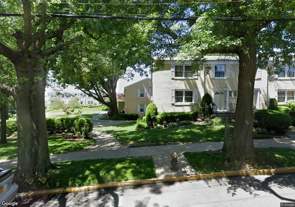 7124 Little Neck Pkwy unit 144A, Glen Oaks, NY 11004 - photo 1