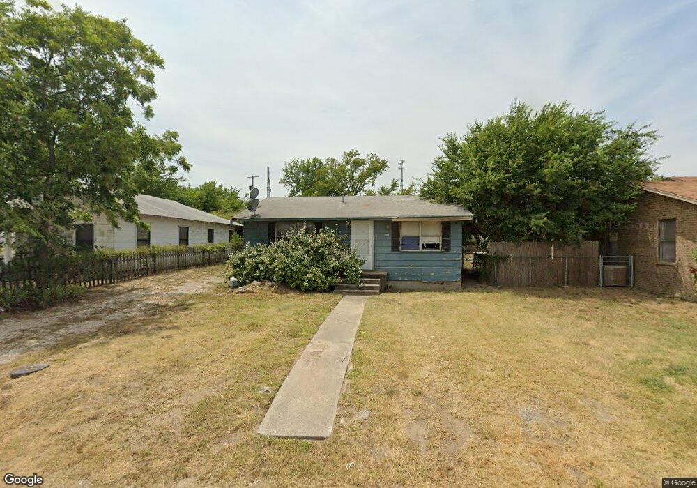 203 N Chico Ave, Decatur, TX 76234 - photo 1