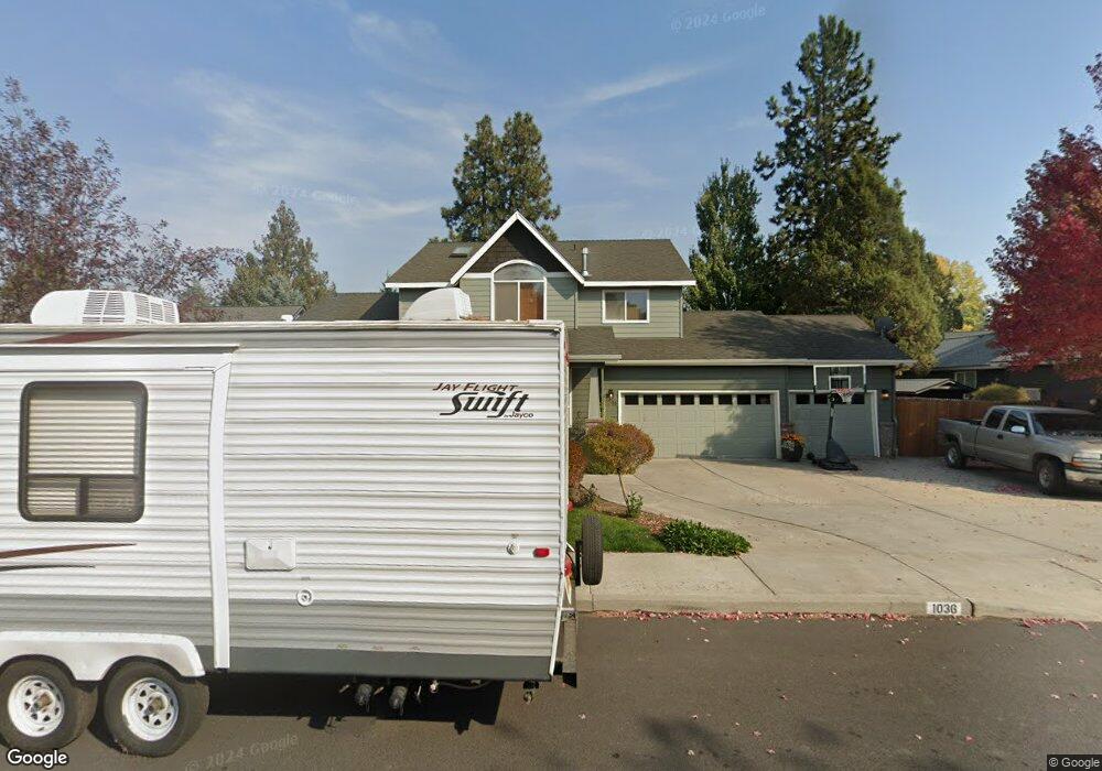 1036 SE Shadowood Dr, Bend, OR 97702 - photo 1