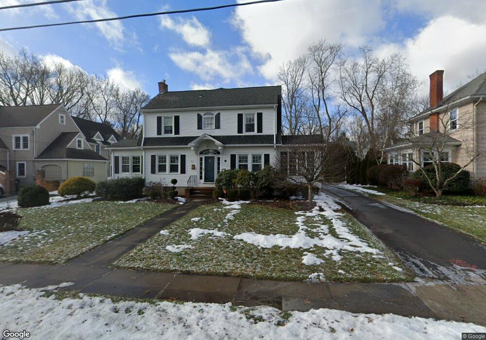 71 Newport Ave, West Hartford, CT 06107 - photo 1