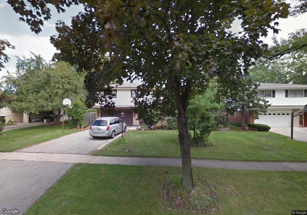 3N451 Crown Rd, Elmhurst, IL 60126 - photo 1