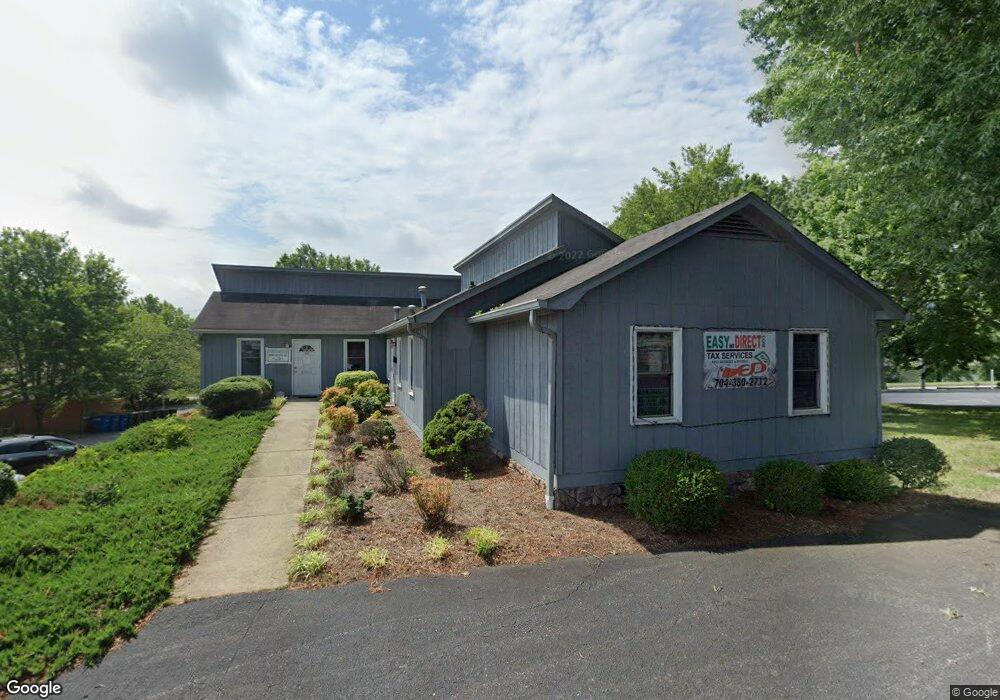 1614 Davie Ave, Statesville, NC 28677 - photo 1