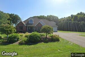 2 Woodridge Cir, Hatfield, MA 01038