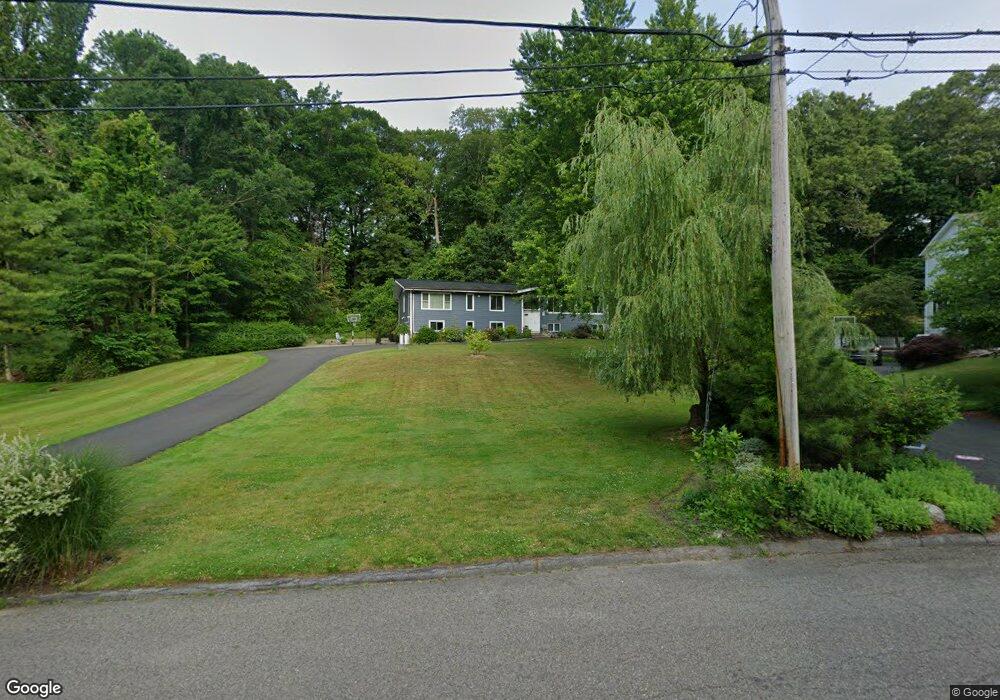 81 Malibu Rd, Stamford, CT 06903 - photo 1