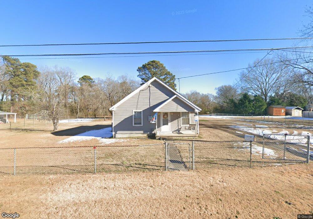 922 Oakley Ave, Roanoke Rapids, NC 27870 - photo 1