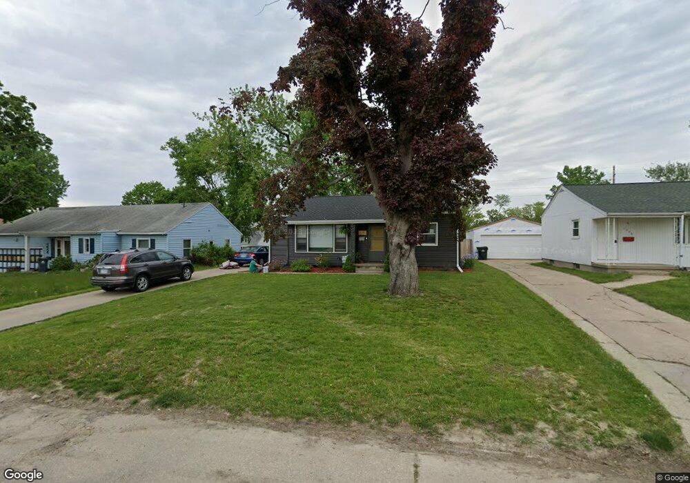 1044 20th St SE, Cedar Rapids, IA 52403 - photo 1