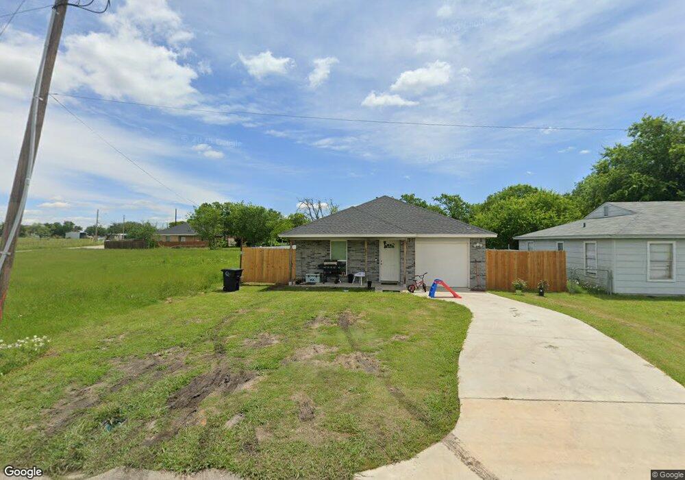 408 Evans St, Cleburne, TX 76031 - photo 1
