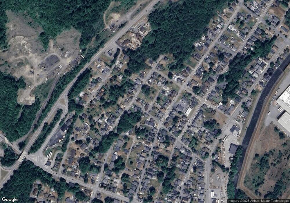 204 Gorham Ave, Mayfield, PA 18433 - photo 1