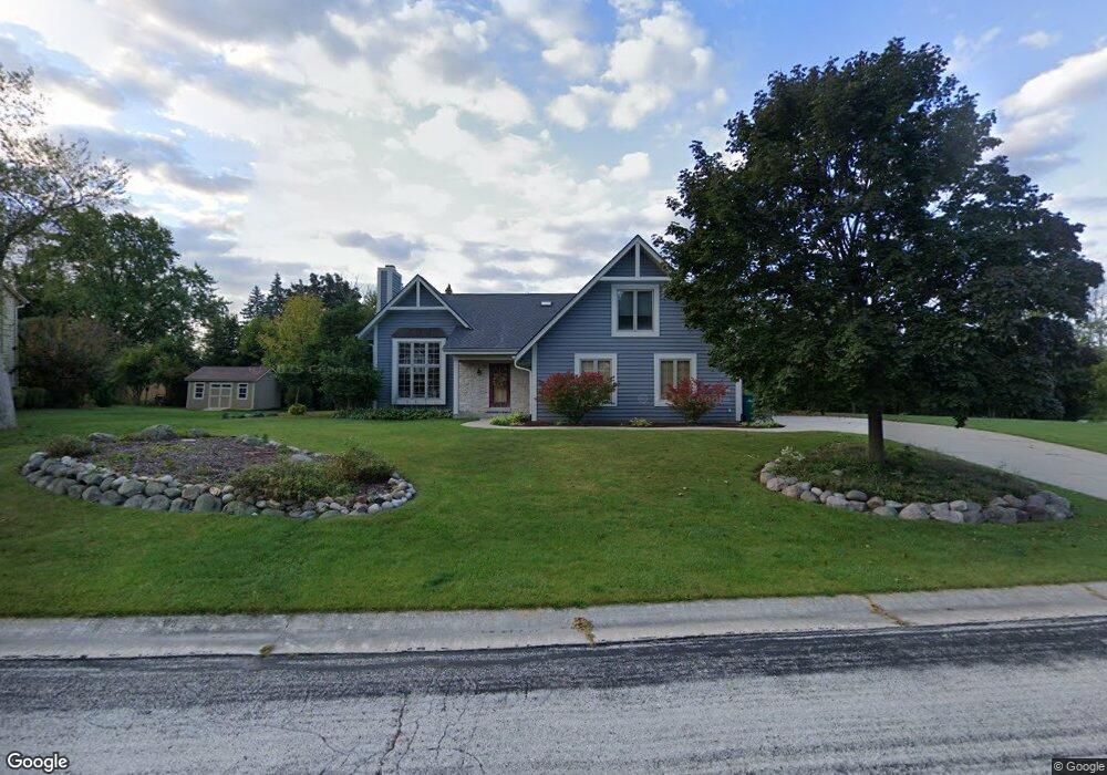 N73W16145 Alpine Ln, Menomonee Falls, WI 53051 - photo 1