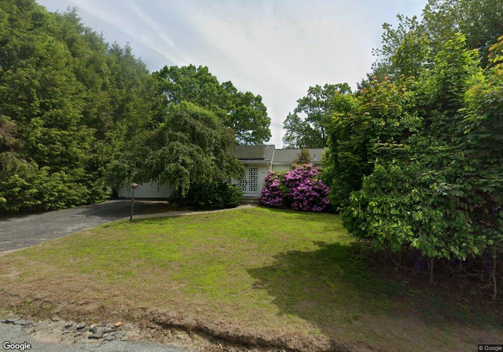 13 Roger Williams Dr, Greenville, RI 02828 - photo 1