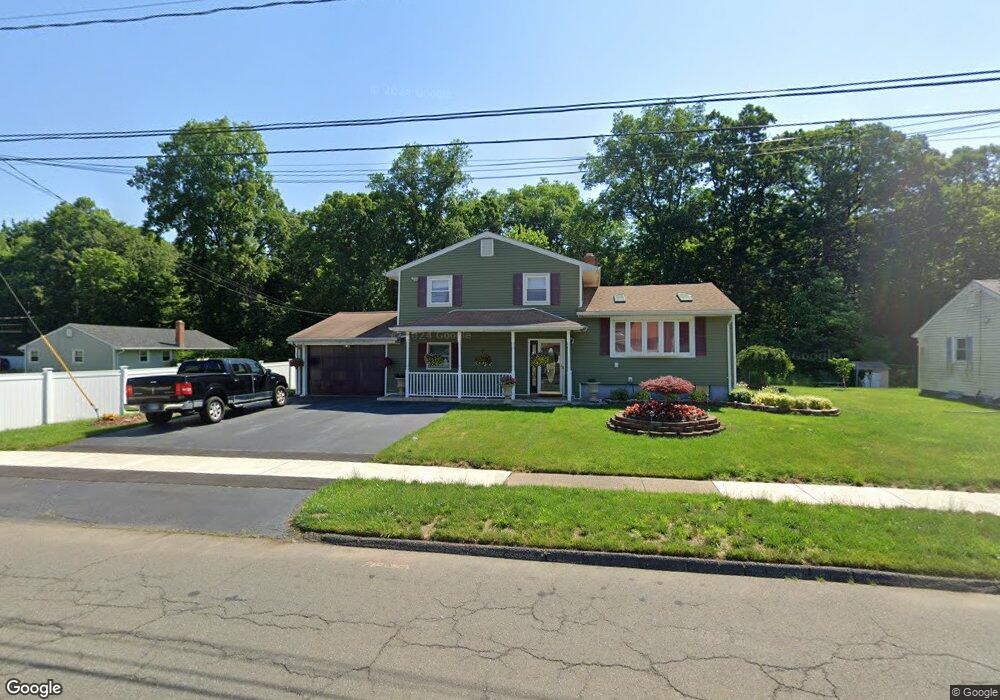 4 Jackson Rd, Bloomfield, CT 06002 - photo 1