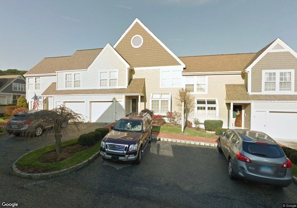 18 Darien Close unit 18, Darien, CT 06820 - photo 1