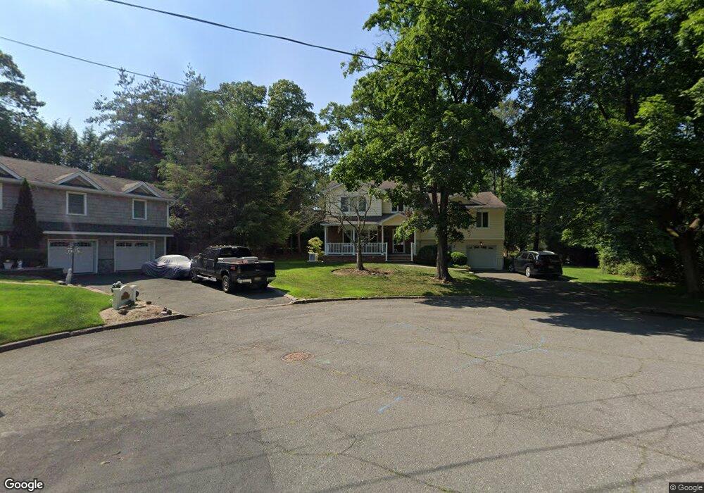 8 Fenway Ct, Cresskill, NJ 07626 - photo 1