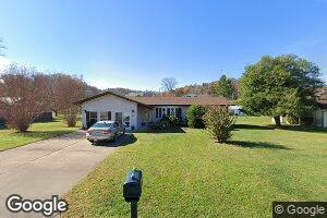 33 N Lynn Oak Dr, Lavalette, WV 25535