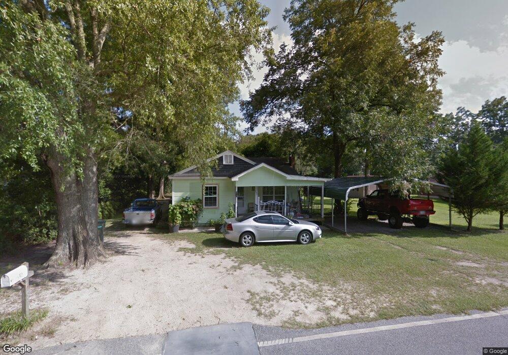 105 Cedar Ave, Claxton, GA 30417 - photo 1