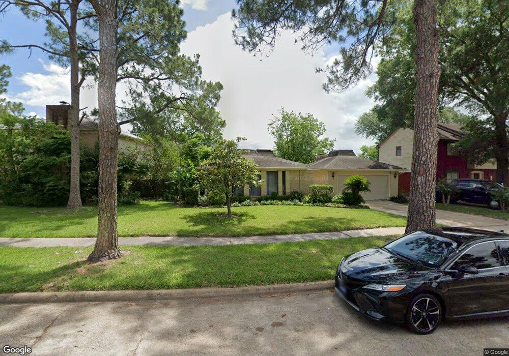 7722 Maple Tree Dr, Houston, TX 77088 - photo 1